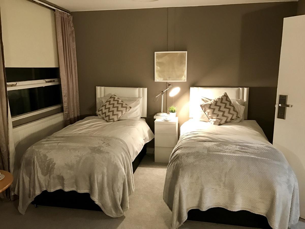 The Mount Rooms Barry Esterno foto