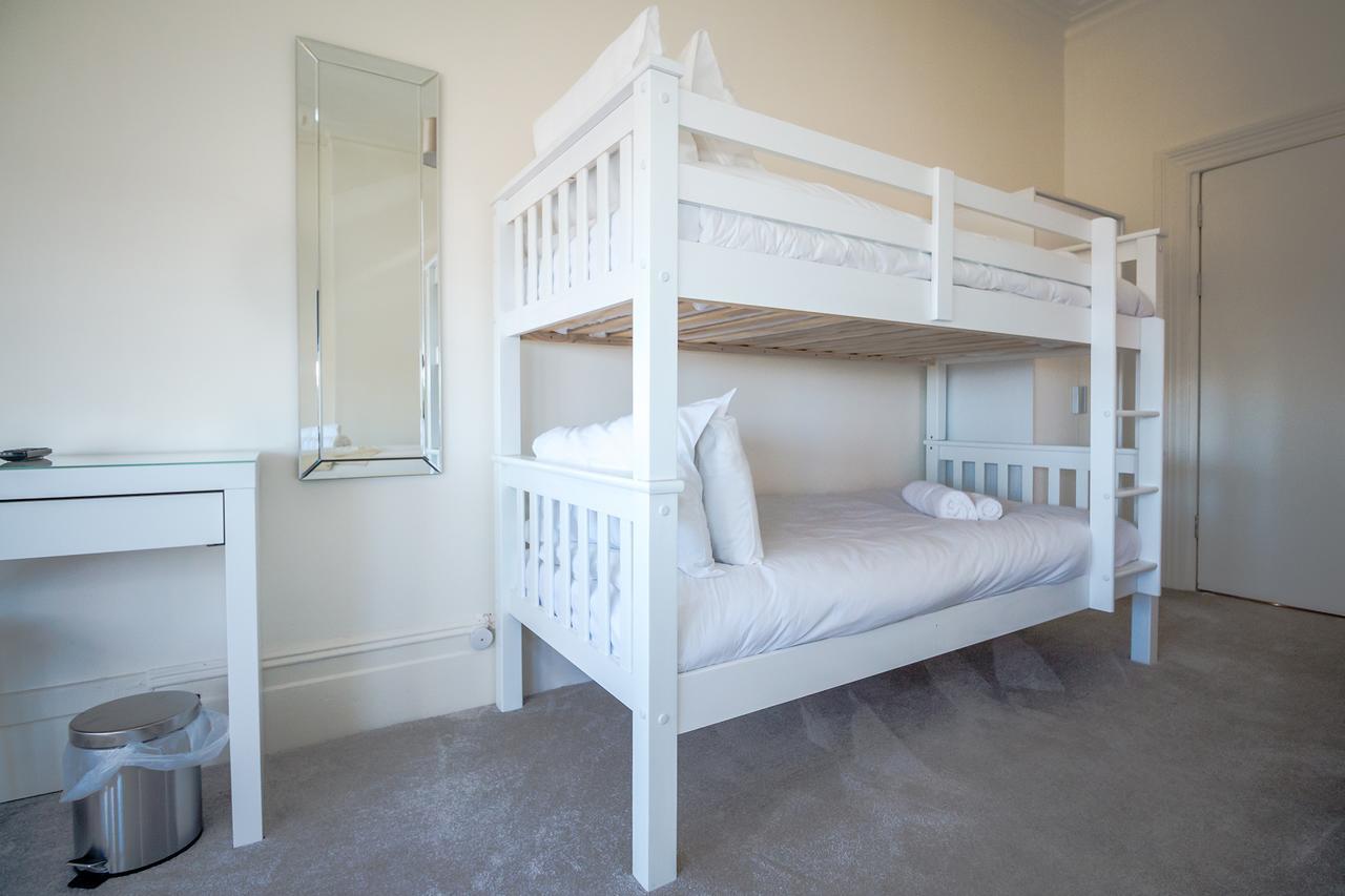 The Mount Rooms Barry Esterno foto