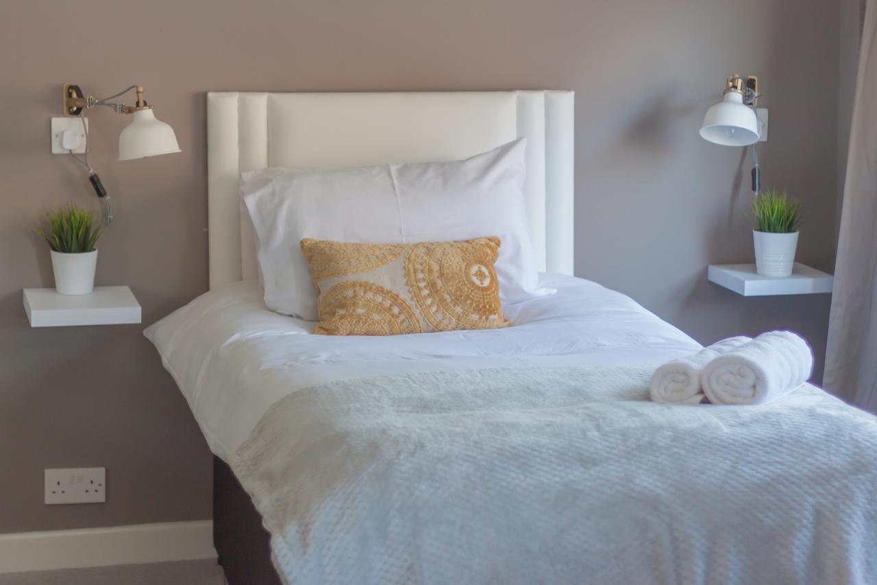 The Mount Rooms Barry Esterno foto